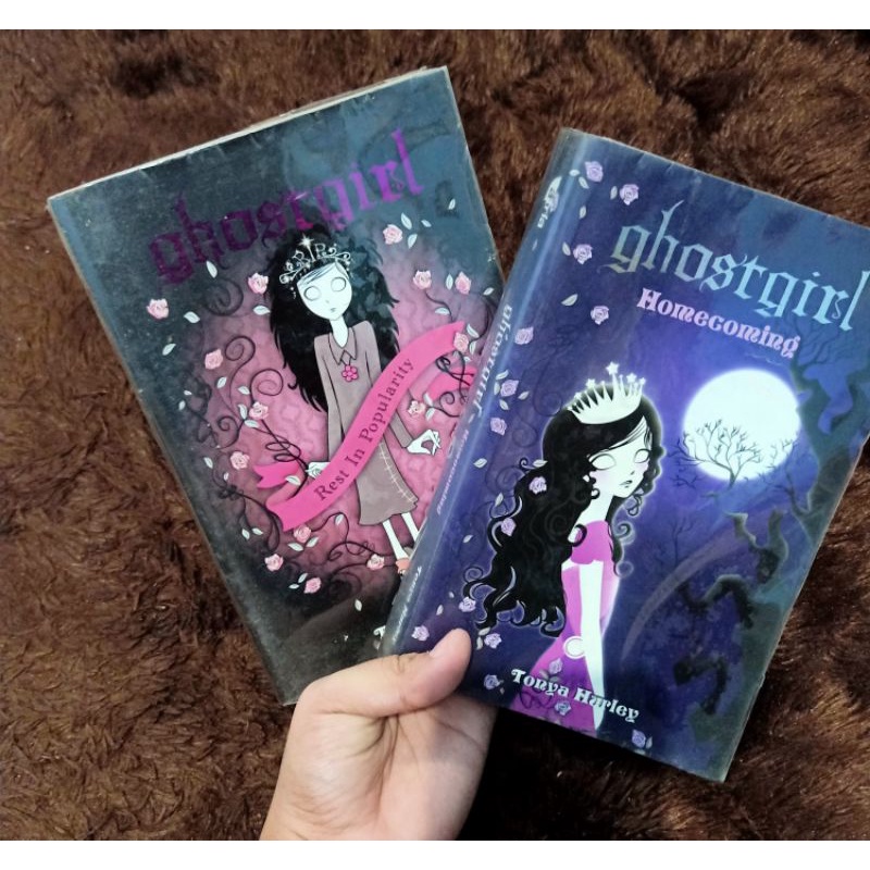 

PRELOVED GHOST GIRL 1-2