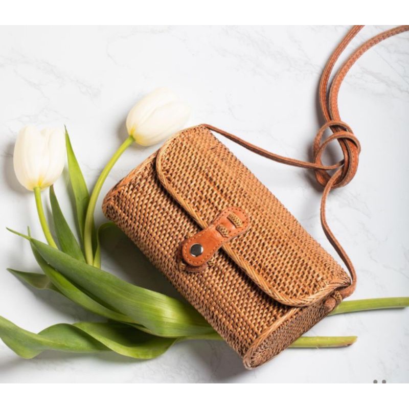 Tas Etnik Anyaman rotan Khas Lombok