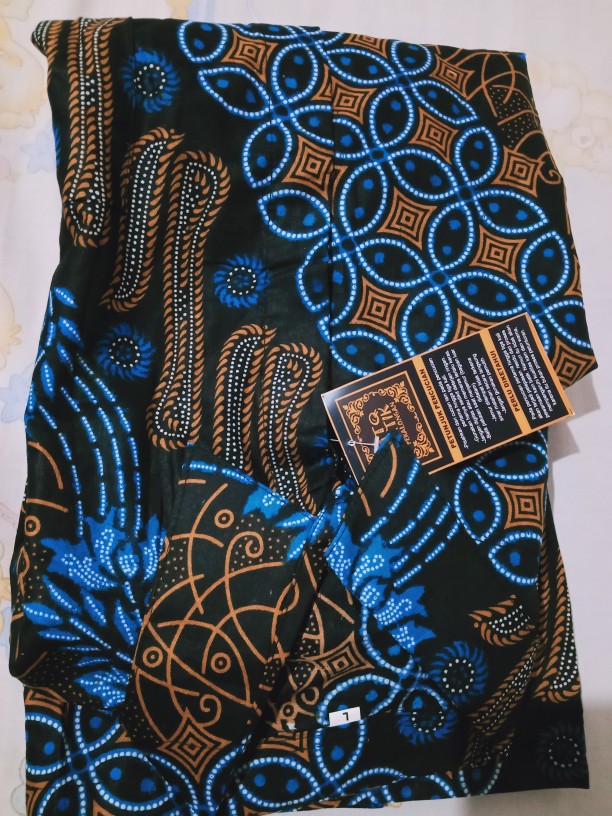 Kemeja Dan Tunik Batik