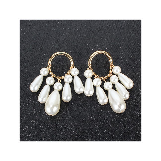 LRC Anting Tusuk Fashion Golden Alloy Imitation Pearl Tassel Earrings