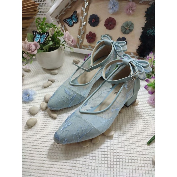 sepatu karinaa babyblue pita cantik tinggi 3cm tahu