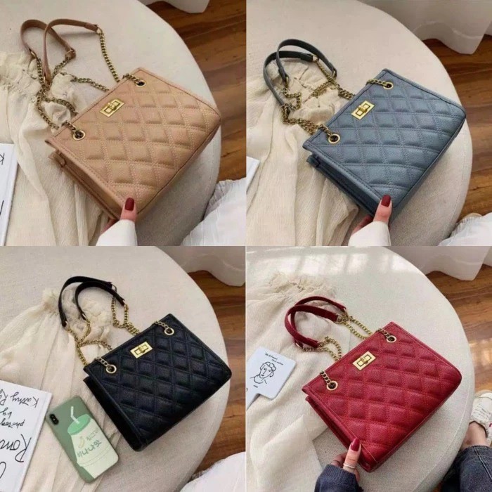 Tas Tote QUILTED FISKA Tote Bag Wanita Motif Kotak- Kotak Kunci Putar Jait-jait FashionVintage