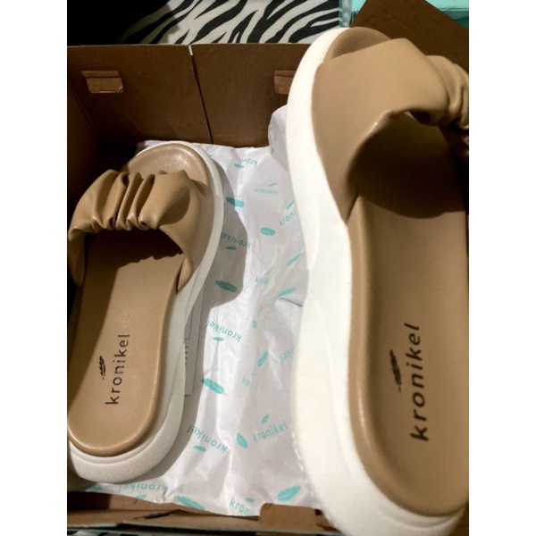 Sendal Kronikel ELLEN Latte Size 38