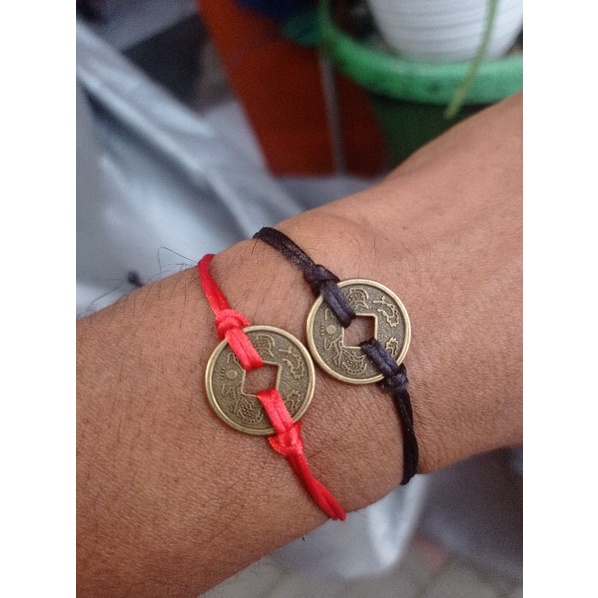 gelang simpel coin koin logam China tali sutra China keberuntungan persahabatan