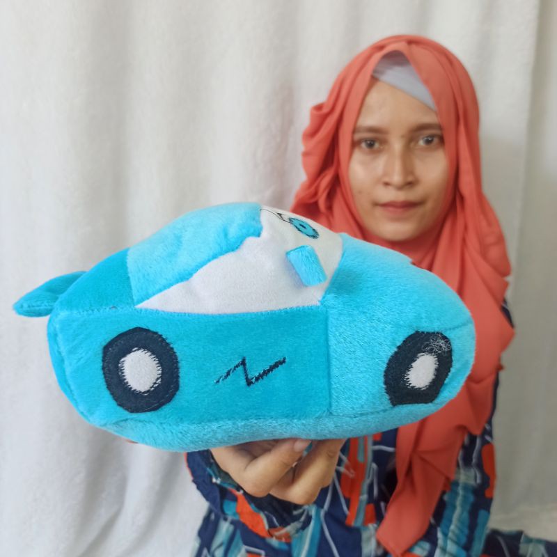 boneka mobil CAR sedan MC Queen OBRAL