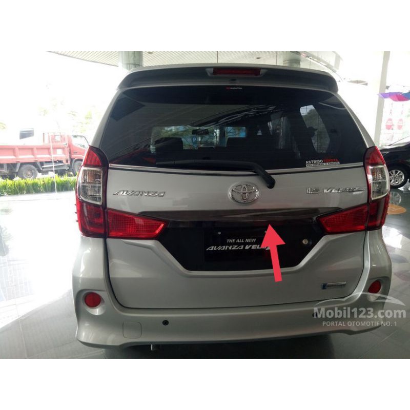 Trunklid List Lis chrome pintu bagasi avanza veloz 2016-2018 original toyota