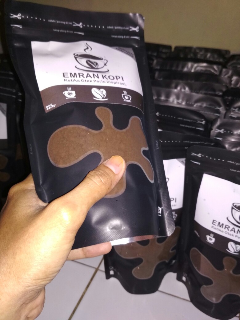 Kemasan Stabding Pouch Windows Hitam 14x23 Cm Kemasan Kopi Kemasan Keripik Plastik Berdiri