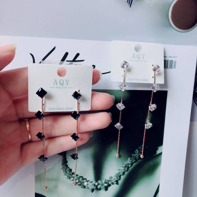 Anting titanium wanita fashion korea anti karatan