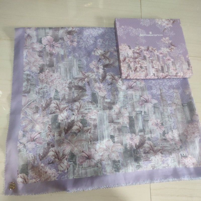 preloved buttonscarves malaya iris