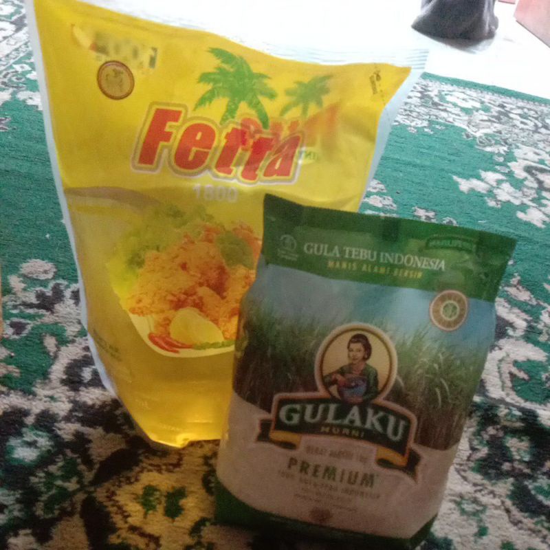 

paket sembako (minyak 1800+ gula 1kg)