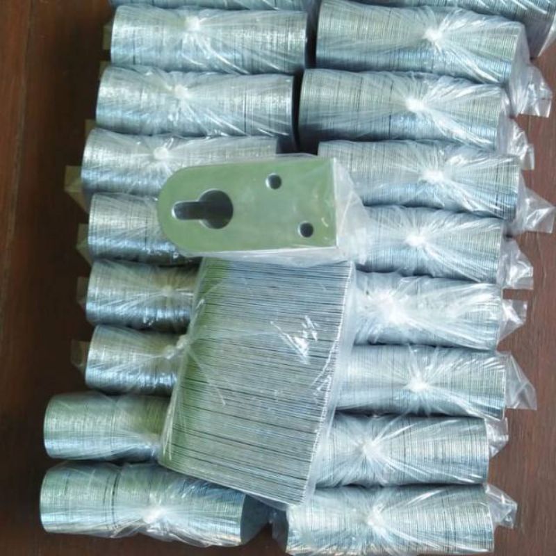 Plat gantungan pigura isi 10pcs / gantungan pigora gantungan figura