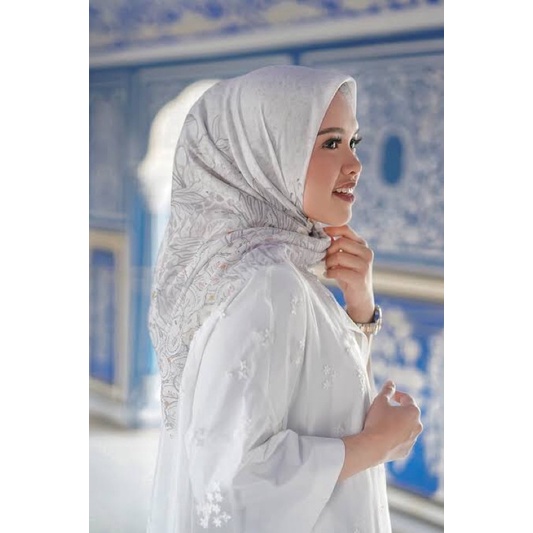 BUTTONSCARVES MAHARANI SERIES / WHITE