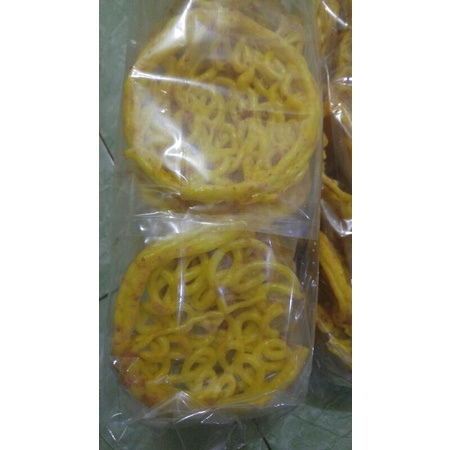 

Krupuk/Kerupuk Mie kuning bumbu balado /Matang