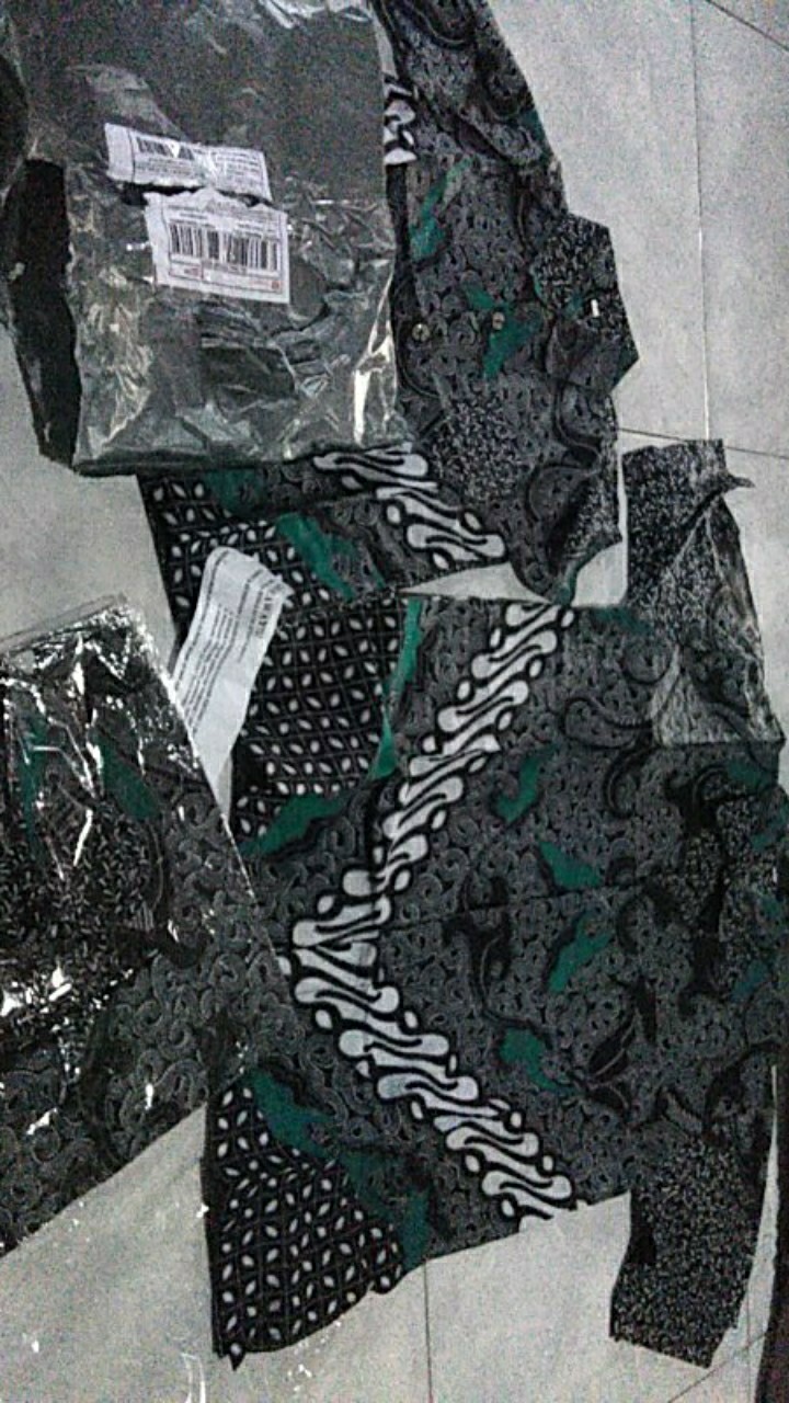 Batik Couple Keluarga Sania Ruffle Ori Ndoro Jowi Dnt Dimensi Abu