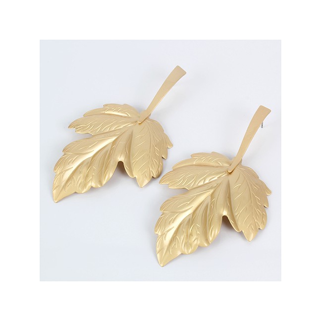 LRC Anting Tusuk Fashion Gold Metal Plated Leaf Earrings F32611