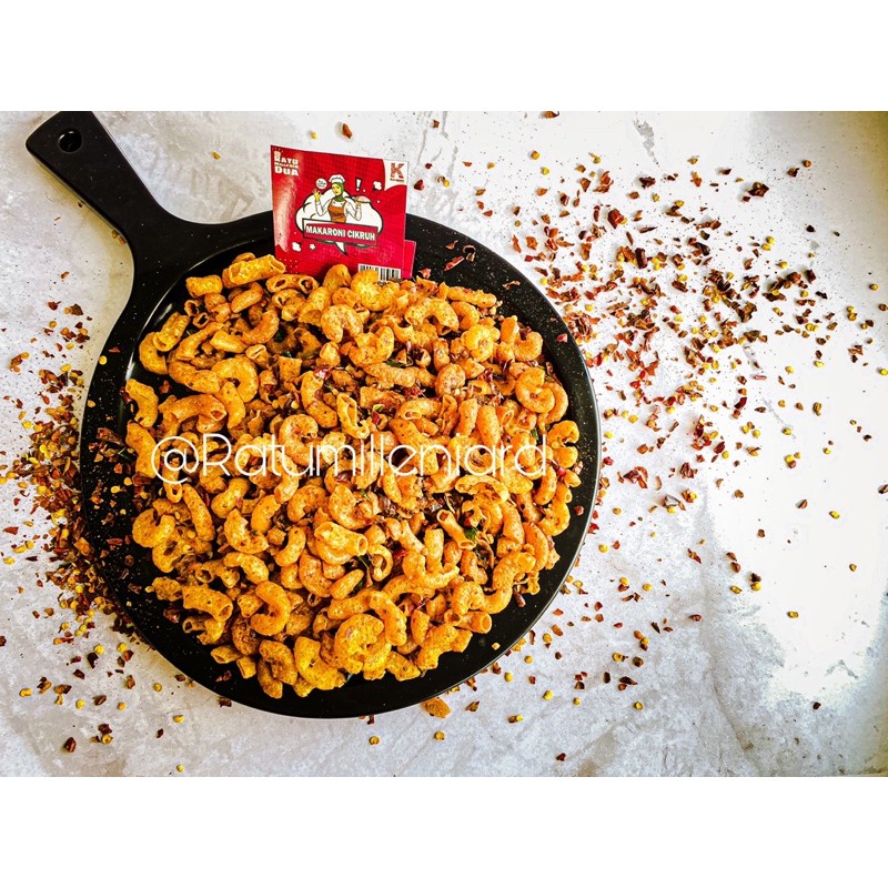 

makaroni 100gr/makaroni bantet/makaroni cikruh/kripik pedas/camilan pedas/camilan murah