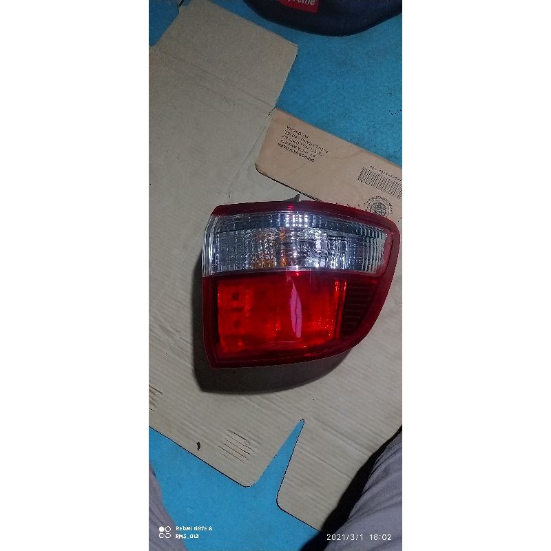 Stoplamp lampu belakang Toyota  Fortuner 2010