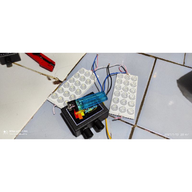 lampu flass pesawat setelan dc 12volt