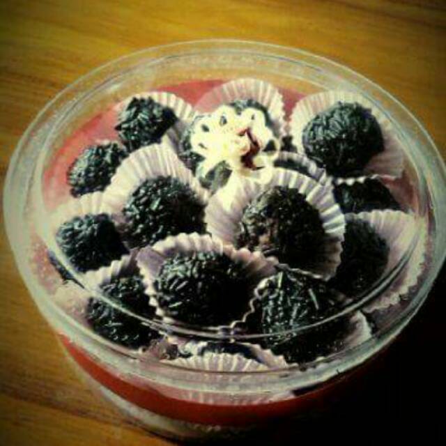 

Bola bola coklat
