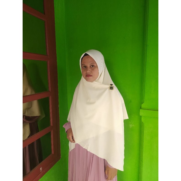 SEGIEMPAT SYARI CERUTY by Umama scarf