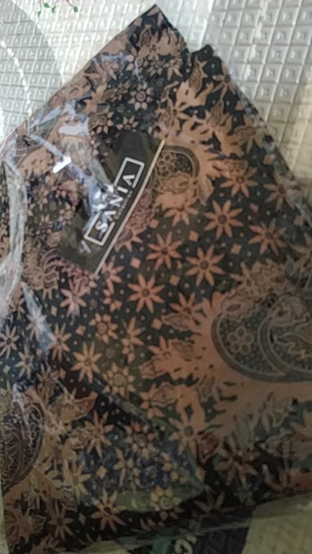 Seragam Keluarga Batik Couple Terbaru 2021