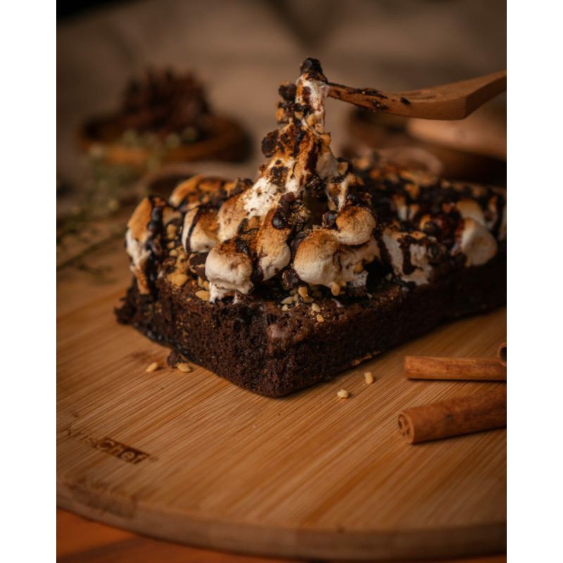 Adlers Rocky Road Brownies 30x10