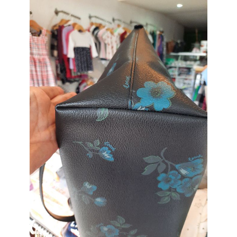 coach tote flower