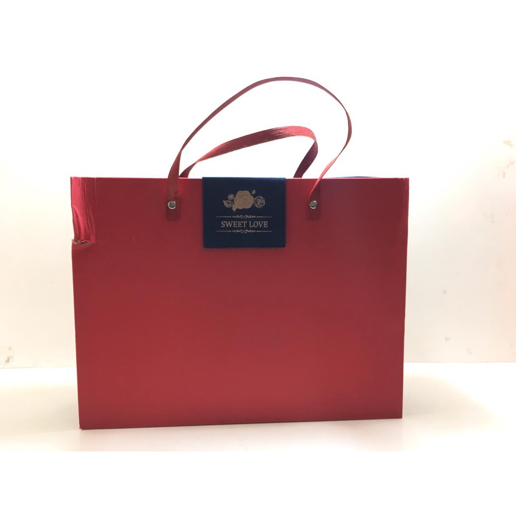 

DEFECT - Kotak Kado Hadiah Magnet Bentuk Tas Merah/Magnetic Gift Box/ Tas Kado Mewah