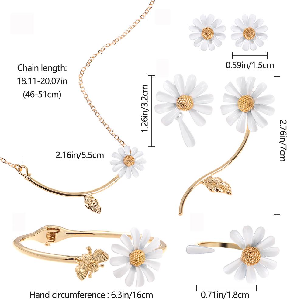 Lily Ear Stud Wanita Gadis Asimetris Daisy Manis Gelang