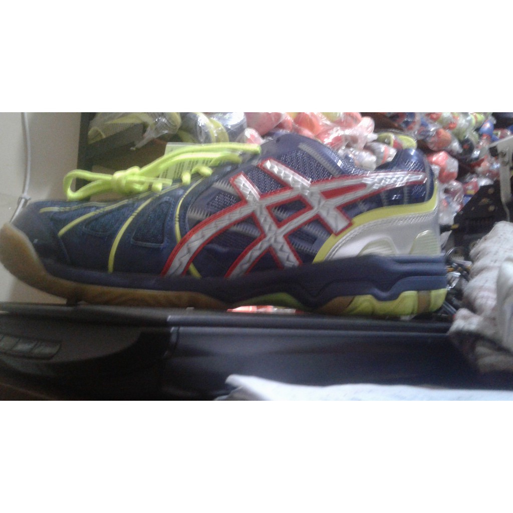 SEPATU voli profesional turbomax