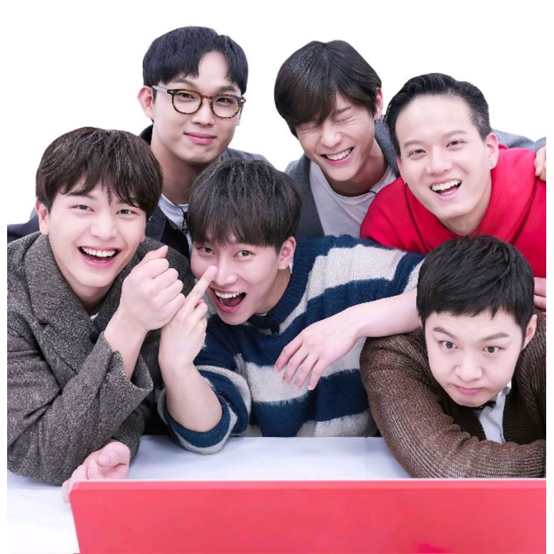 Sharing Season Greeting BTOB PENTAGON