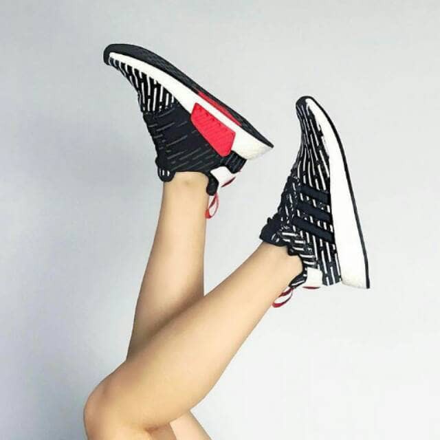 Sepatu Basket KuliahAdidas NMD R2 Grade Original Pria Wanita Sepatu Olahraga