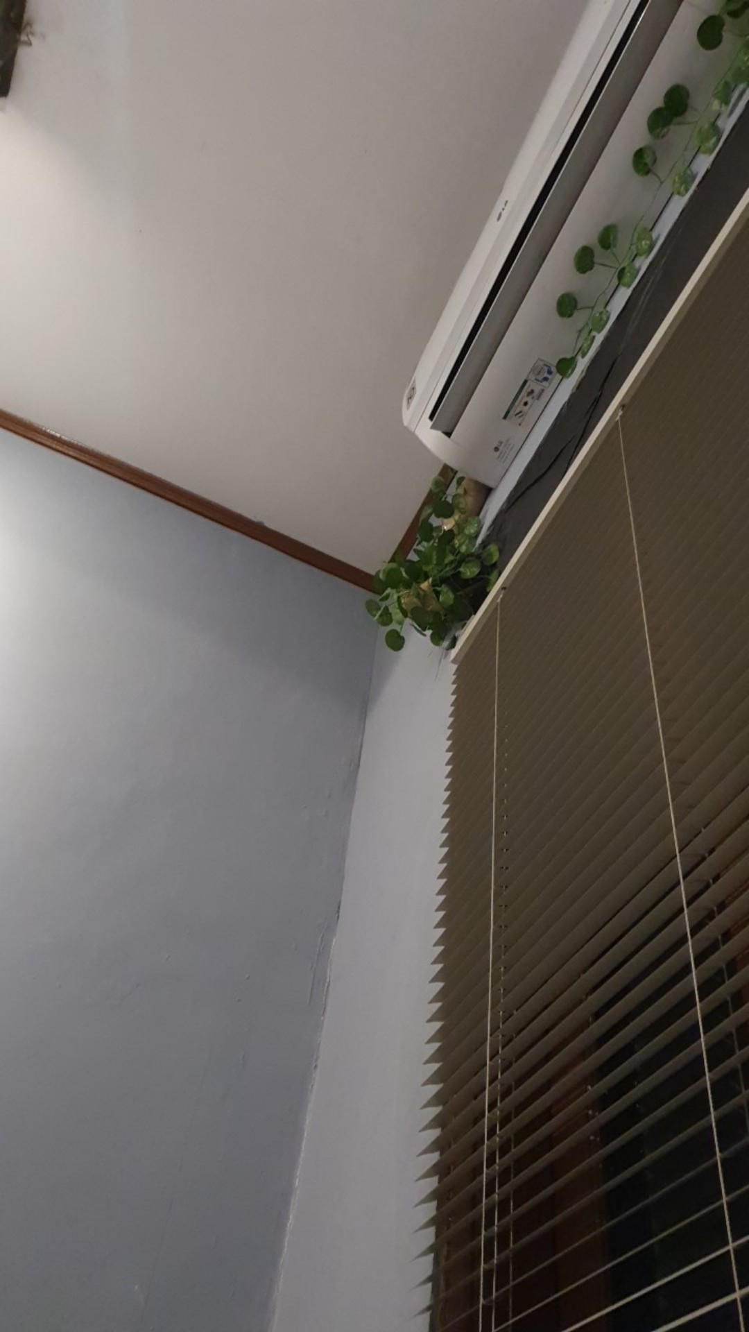 Mystyle Daun Rambat Juntai Bunga Plastik 90x9 Pcs Hias Artifisial Dekorasi Dinding Daun Rambat