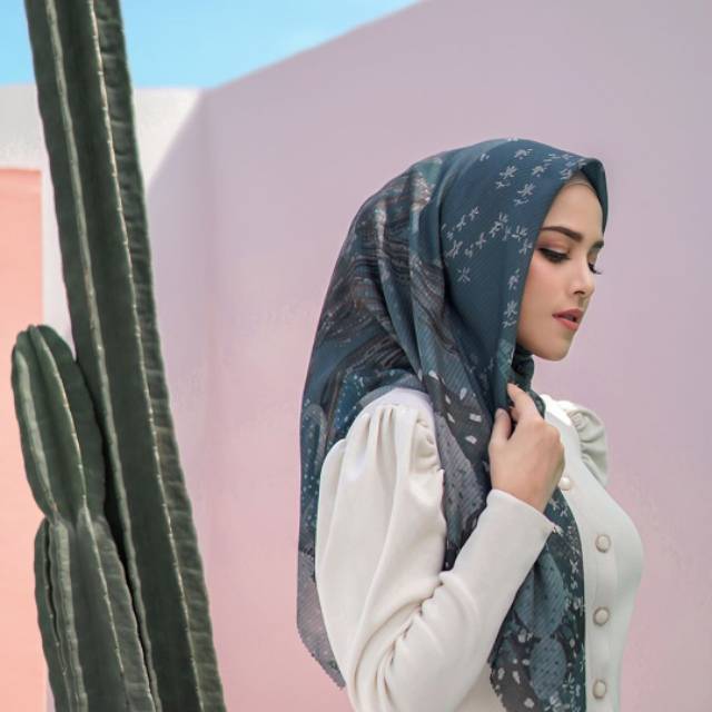 Buttonscarves Opuntia Ivy Voal