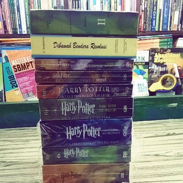 Ready Harry potter satu  set jilid 1 sampai 7 plus DBR satu set jilid 1 dan 2