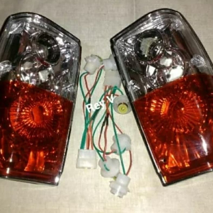 Lampu stop REM BELAKANG TOYOTA KIJANG SUPER model kristal 1986 sampai 1991 1990 1989 1988 1987