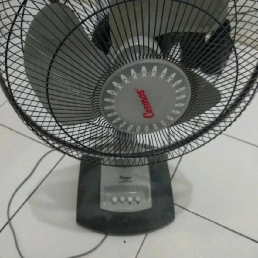 kipas angin cosmos desk fan 12&quot;(DAR-N) abu-abu  angin kencang