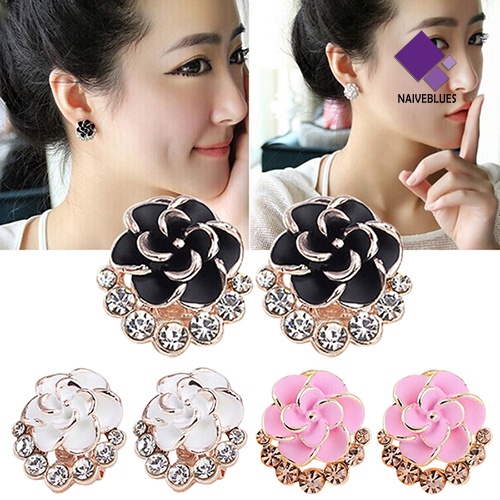 Anting Stud Bentuk Bunga Peony Camellia Bahan Alloy Aksen Berlian Imitasi Untuk Wanita