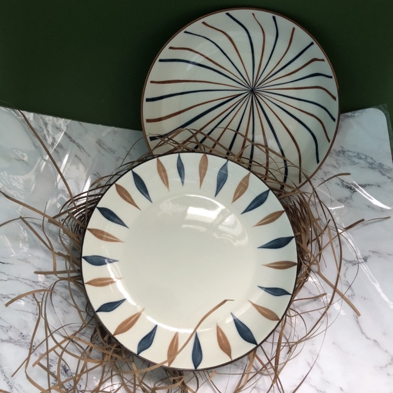 P 97 Piring Keramik Motif Dot 20cm Tanggung Cekung Jepang Korea Style-1