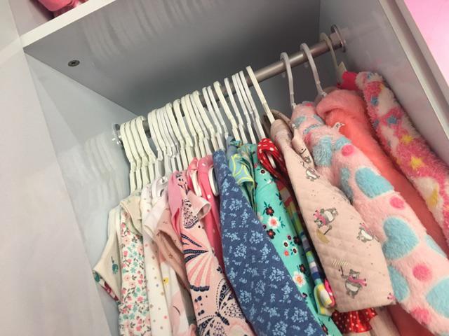 Hanger Layang Balon Gantungan Setelan Baju Anak  Murah