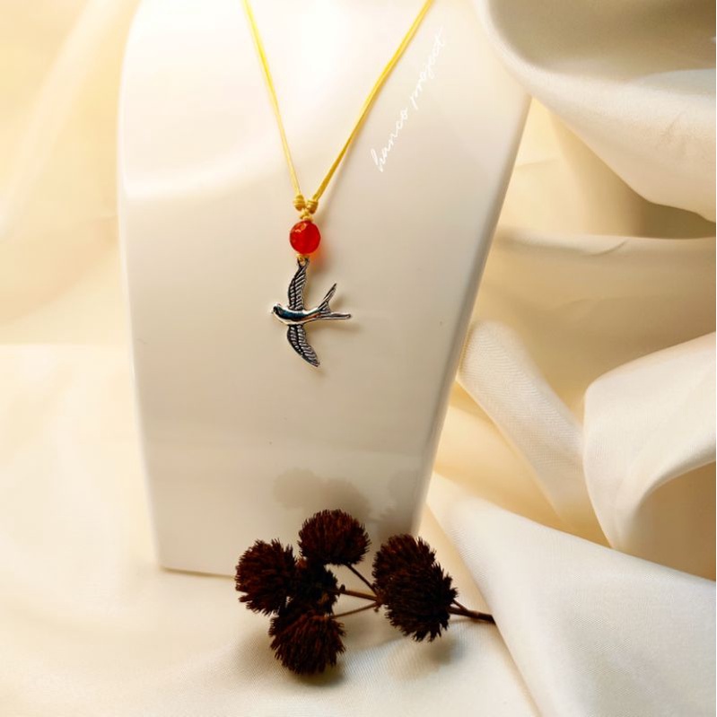 JTBC snowdrop inspiration necklace • kalung pigeon snowdrop • Lim suho Eun Youngro necklace • jisoo 