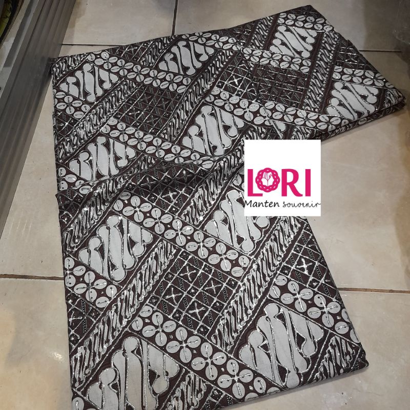 Jarik Manten Motif CIKI putih prada Silver