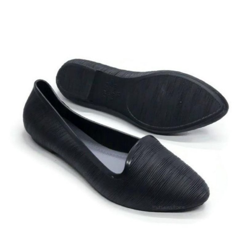 SEPATU KARET FLAT FUHAHA LUBANG DAN SALUR