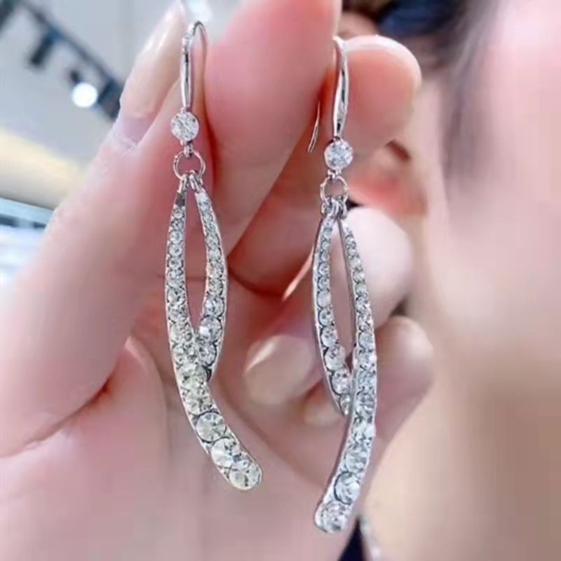 Anting Kait Gantung Desain Salib + Rumbai Gaya Trendy / Simple / Mewah Ringan Untuk Wanita