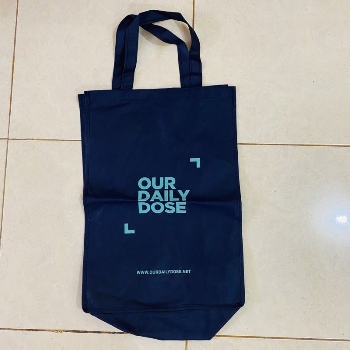 Dijual TAS BELANJA SEPATU NIKE OUR DAILY DOSE Murah
