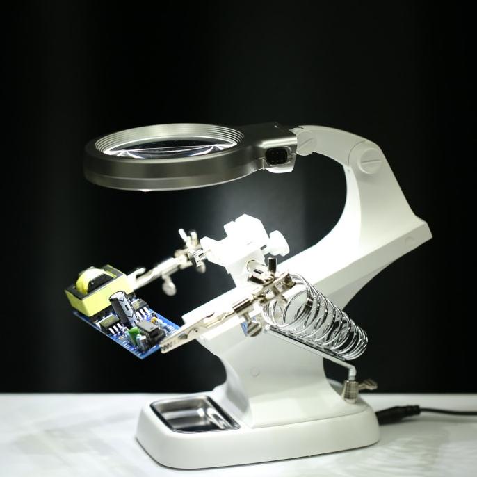 

Promo Awal tahun PEGANGAN SOLDER / KACA PEMBESAR / HELPING HAND / PENJEPIT PCB M7023 Promo Awal