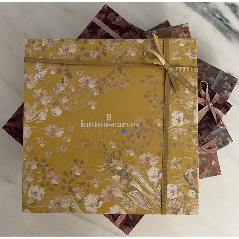 Buttonscarves Daisy Series