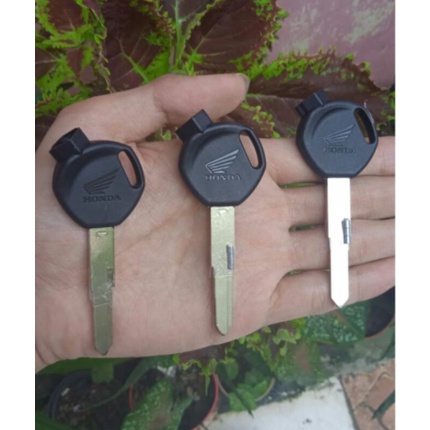 Kunci duplikat motor honda vario 110 125 150 beat scoopy supra revo blade warna hitam