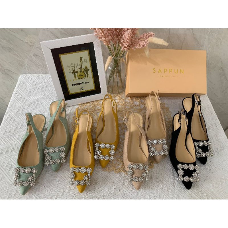 

SP03 HEELS TULIS WARNA DAN NOMOR DI NOTE