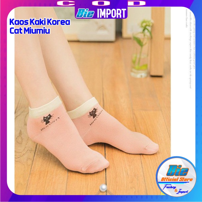 Kaos Kaki Korea Wanita Motif Cat Miumiu Impor Best Seller